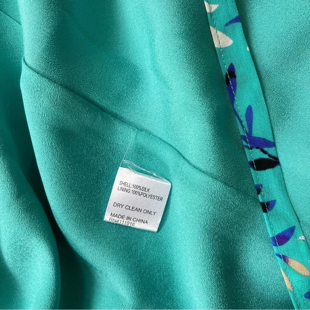 NWT Yumi Kim wrap dress in perfect day bouquet flower print silk size XS - Picture 9 of 10
